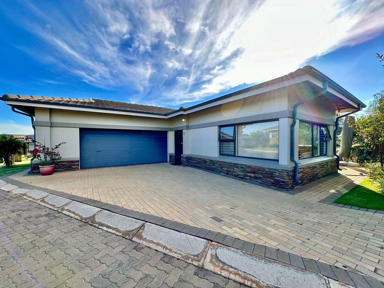 1a0c7a3f-d7f3-49b3-9534-f354e30e7851